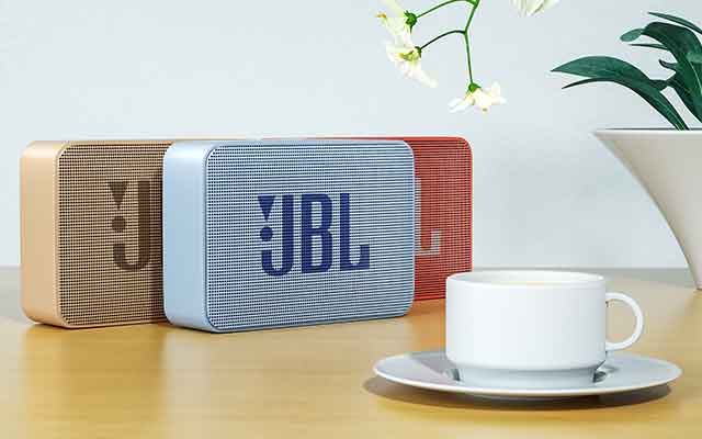 JBL蓝牙音箱Octane工程文件：写实风格3D产品模型与场景素材