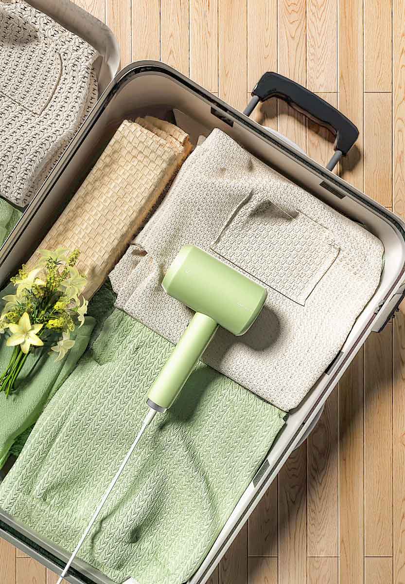 魔行网OC工程分享：旅行箱与吹风机写实模型资源